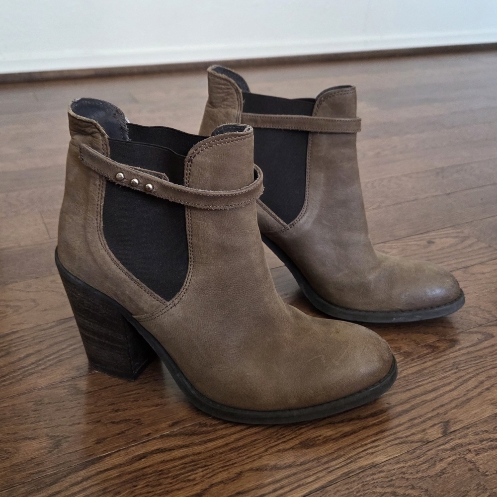 Carvela Kurt Geiger Tan Heeled Ankle Boots Size 37/ US 7